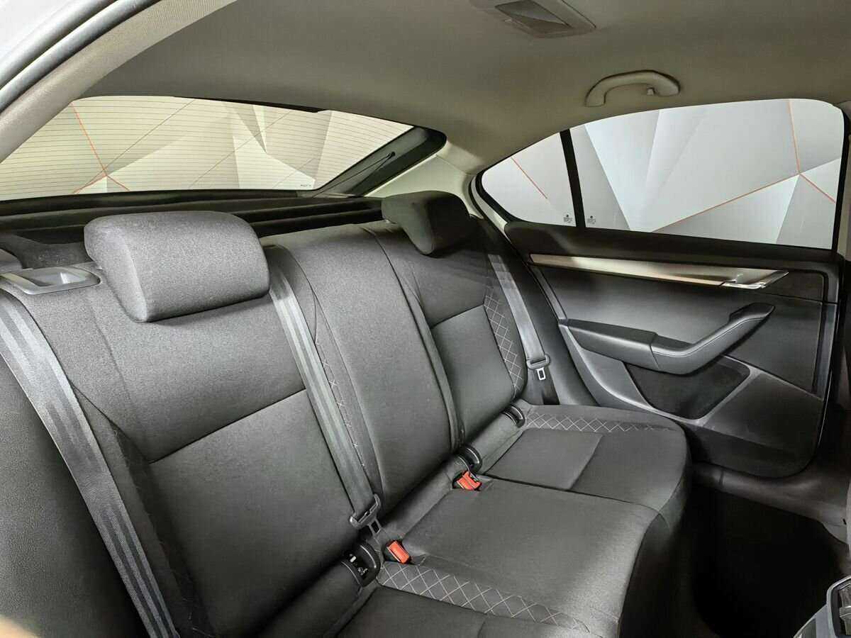 Skoda Octavia б/у, 2019, Механическая. Фото: #12