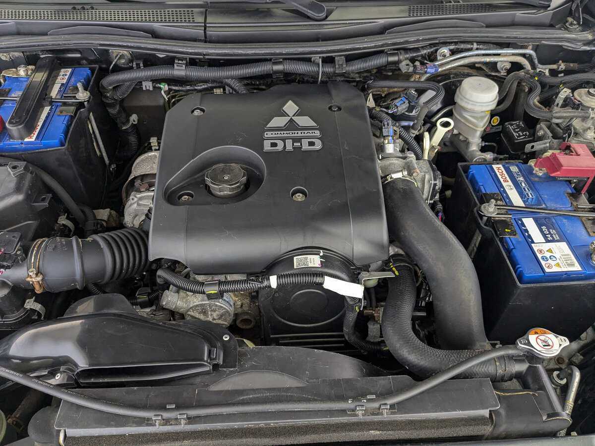 Mitsubishi Pajero Sport б/у, 2013, Автоматическая. Фото: #8