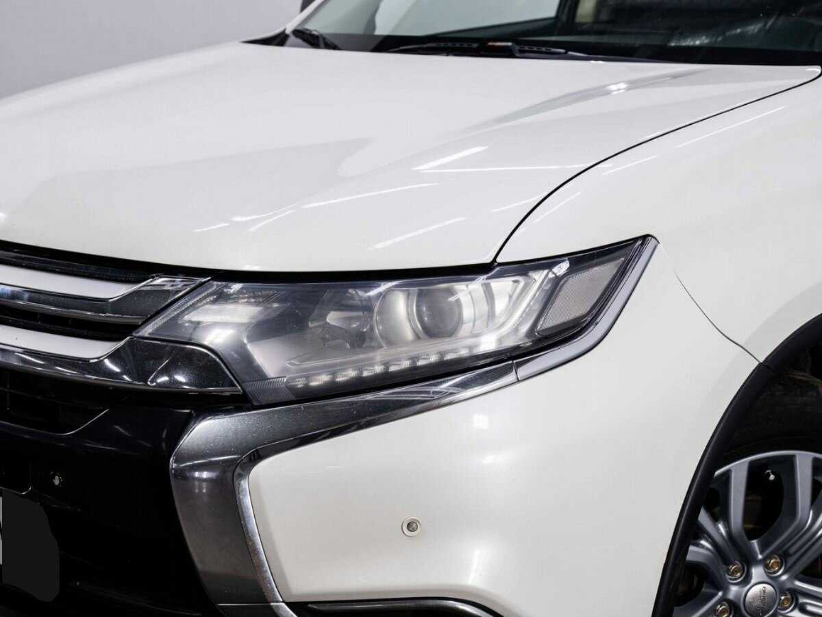 Mitsubishi Outlander б/у, 2018, Вариатор. Фото: #6