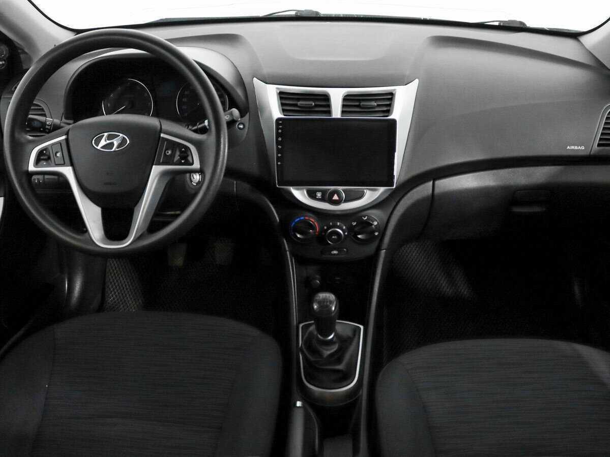 Hyundai Solaris б/у, 2016, Механическая. Фото: #11