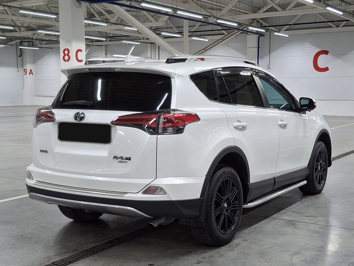 Toyota RAV4 б/у, 2017, Автоматическая. Фото: #4