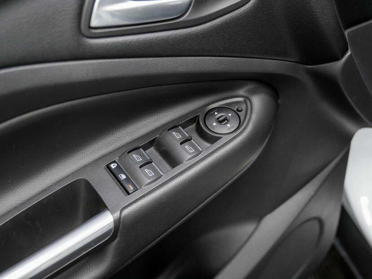 Ford Kuga б/у, 2016, Автоматическая. Фото: #14