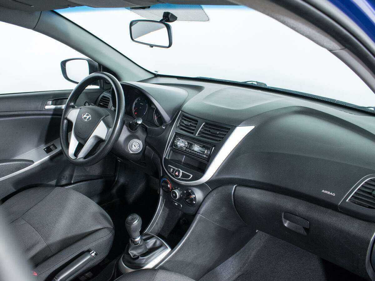 Hyundai Solaris б/у, 2012, Механическая. Фото: #8