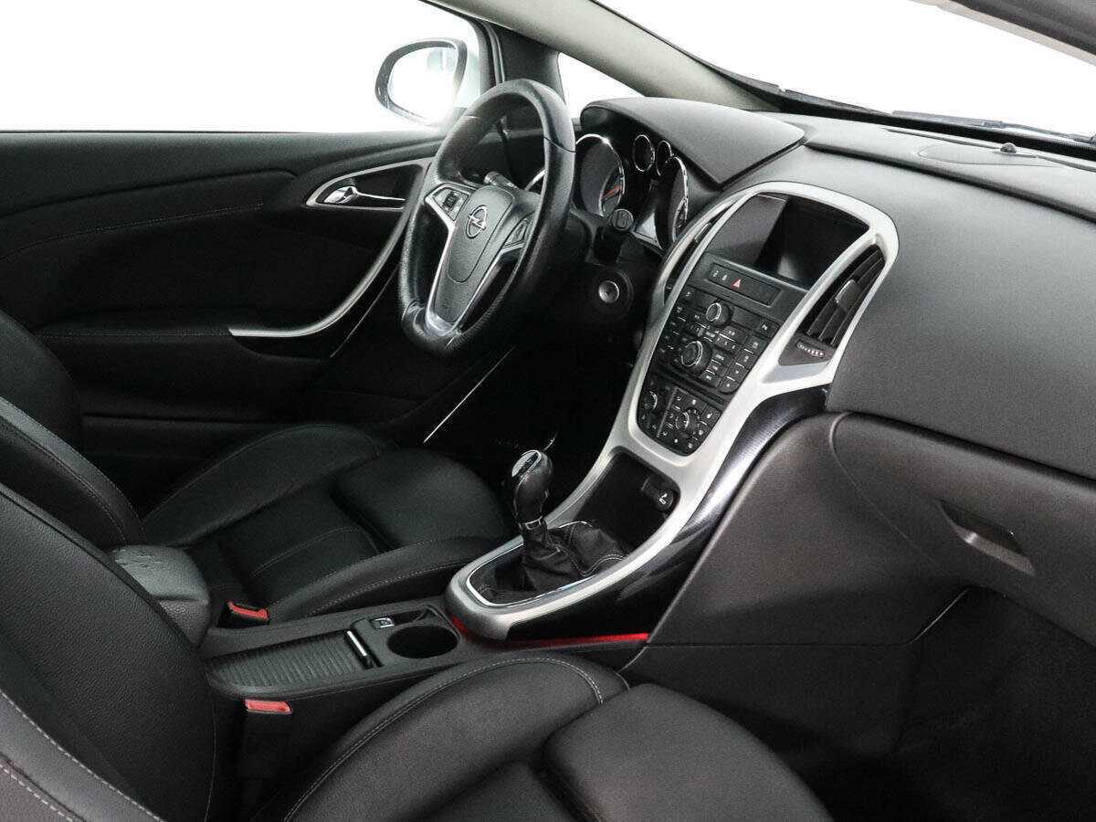Opel Astra б/у, 2012, Механическая. Фото: #8