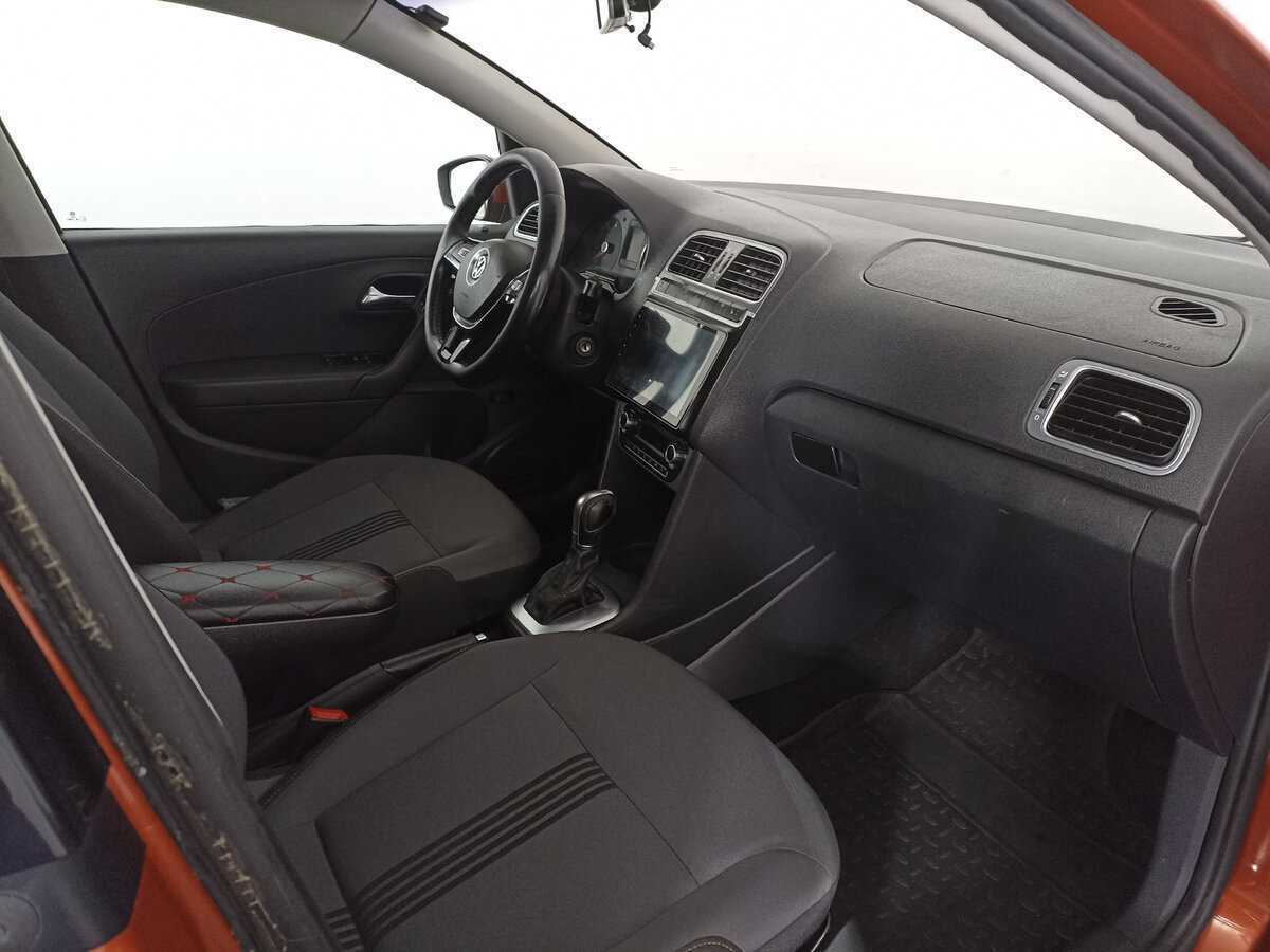 Volkswagen Polo б/у, 2017, Автоматическая. Фото: #9