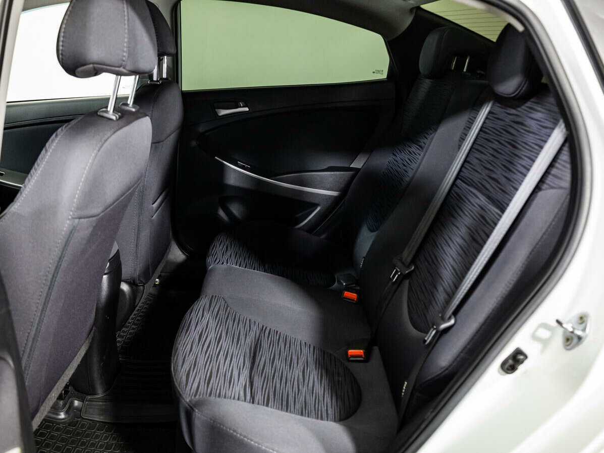 Hyundai Solaris б/у, 2016, Автоматическая. Фото: #9