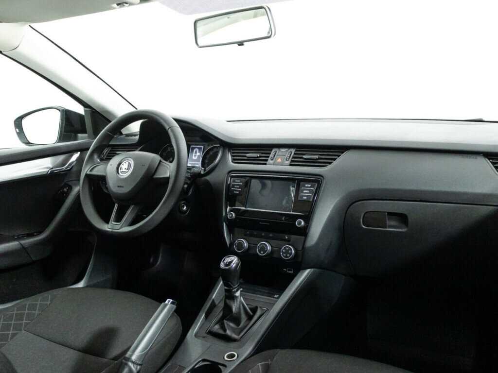 Skoda Octavia б/у, 2018, Механическая. Фото: #8