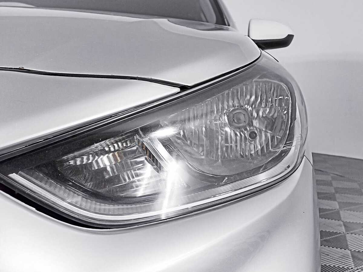 Hyundai Solaris б/у, 2018, Механическая. Фото: #14