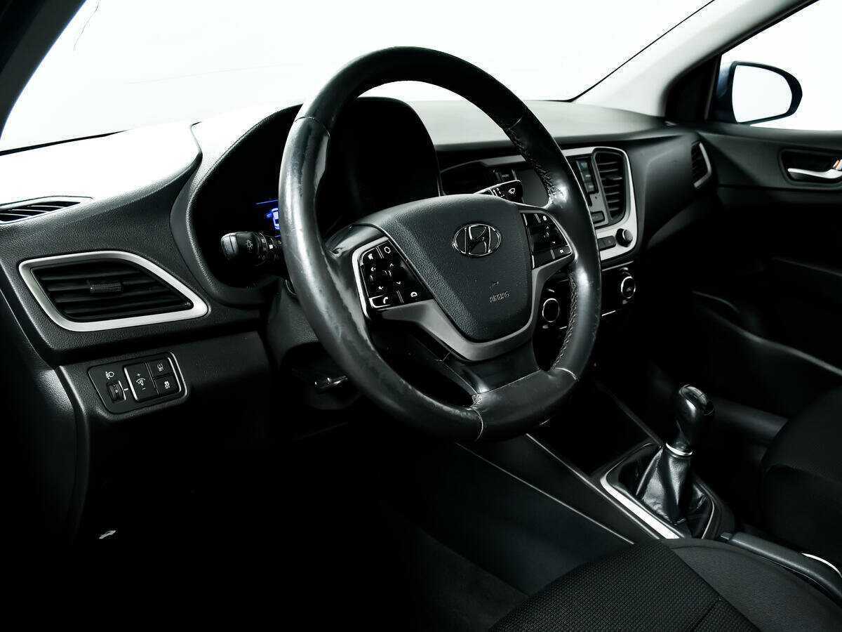 Hyundai Solaris б/у, 2017, Механическая. Фото: #12