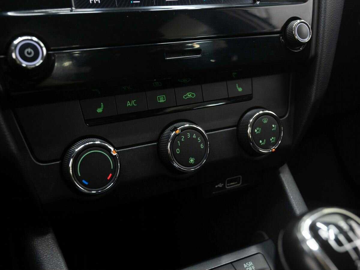 Skoda Octavia б/у, 2019, Механическая. Фото: #18