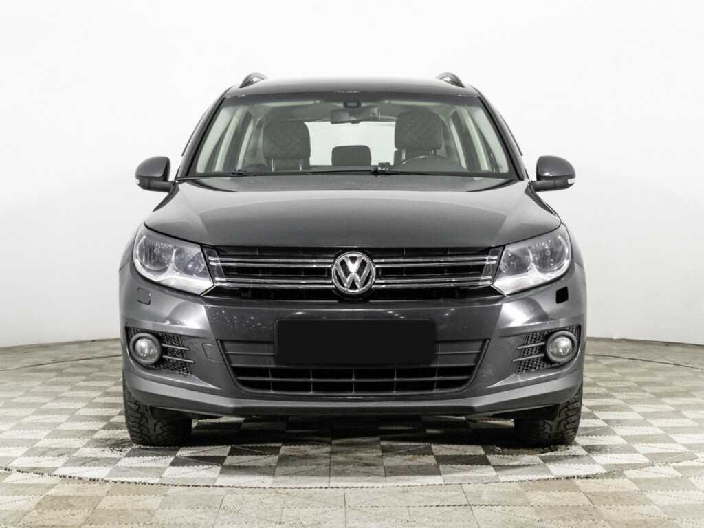 Volkswagen Tiguan б/у, 2015, Роботизированная. Фото: #1