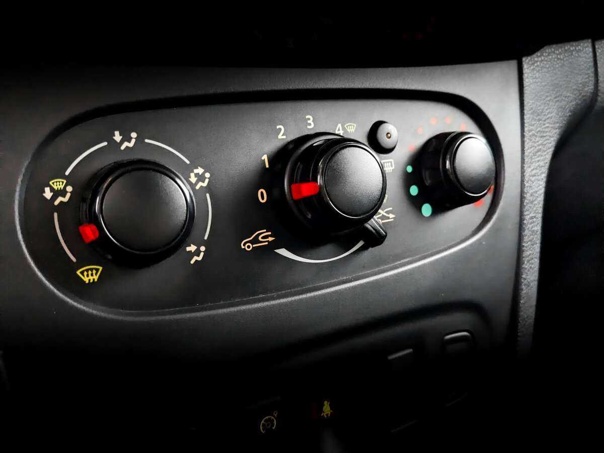 Renault Sandero б/у, 2016, Механическая. Фото: #17