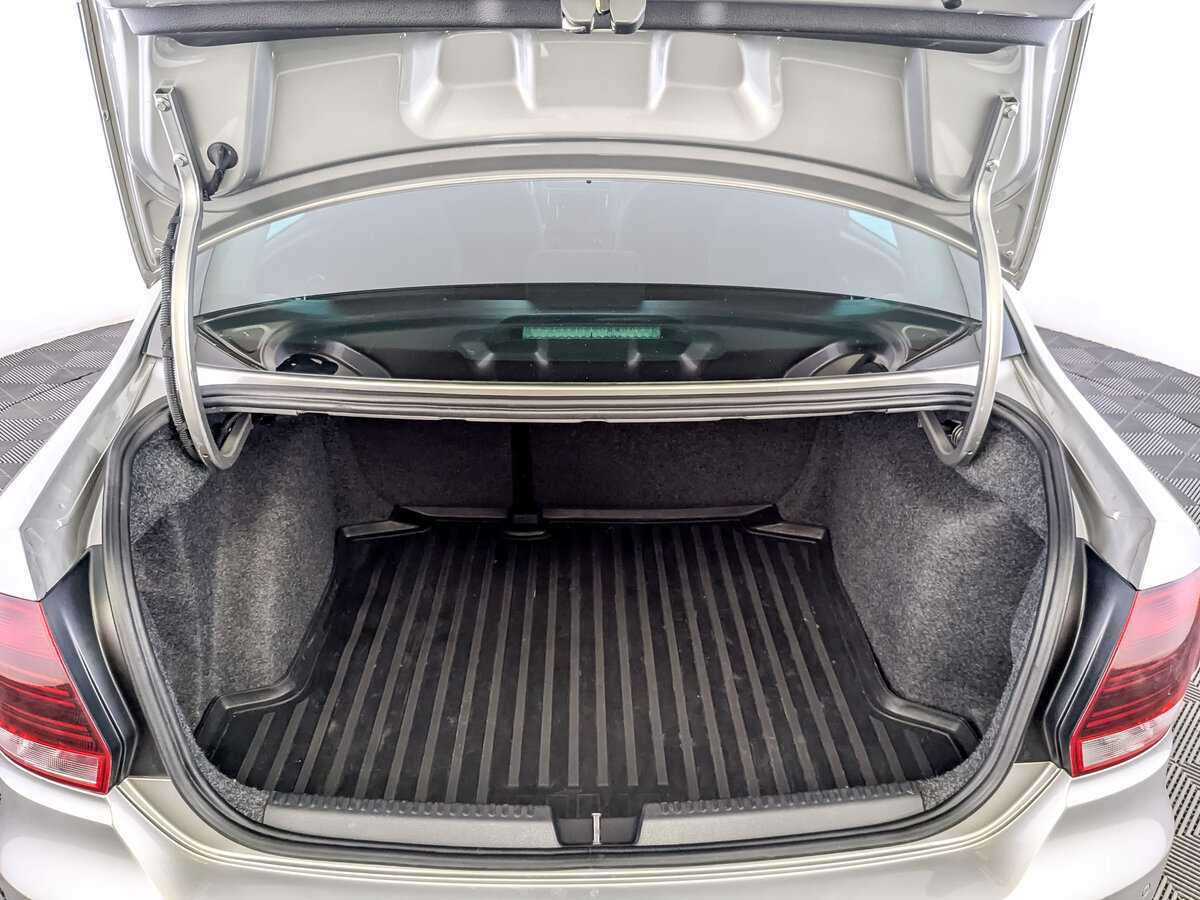 Volkswagen Polo б/у, 2019, Автоматическая. Фото: #9