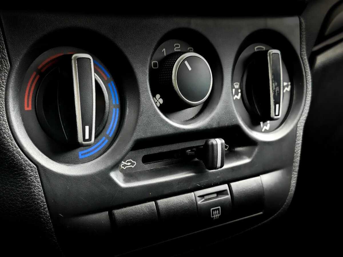 Lada (ВАЗ) Granta б/у, 2018, Механическая. Фото: #20