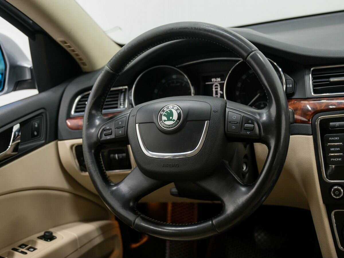 Skoda Superb б/у, 2012, Автоматическая. Фото: #11
