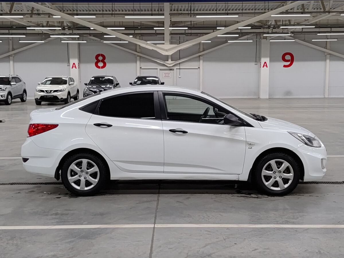 Hyundai Solaris б/у, 2013, Механическая. Фото: #3