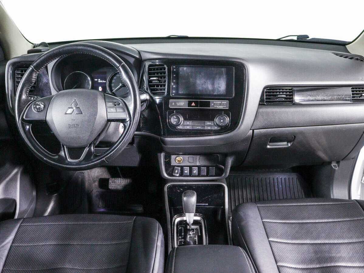 Mitsubishi Outlander б/у, 2019, Вариатор. Фото: #9