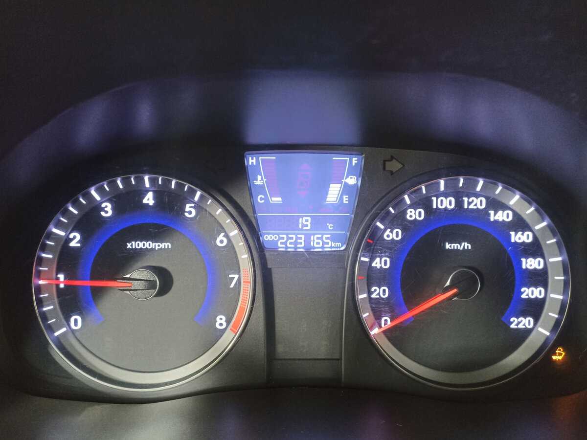 Hyundai Solaris б/у, 2013, Механическая. Фото: #7