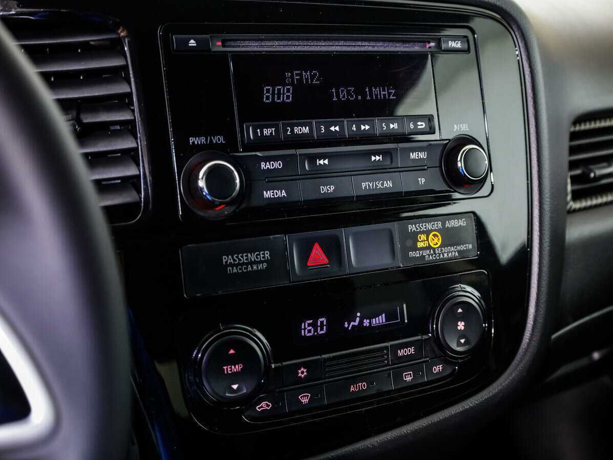 Mitsubishi Outlander б/у, 2015, Вариатор. Фото: #11