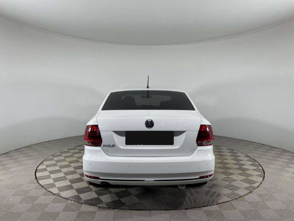 Volkswagen Polo б/у, 2016, Автоматическая. Фото: #4