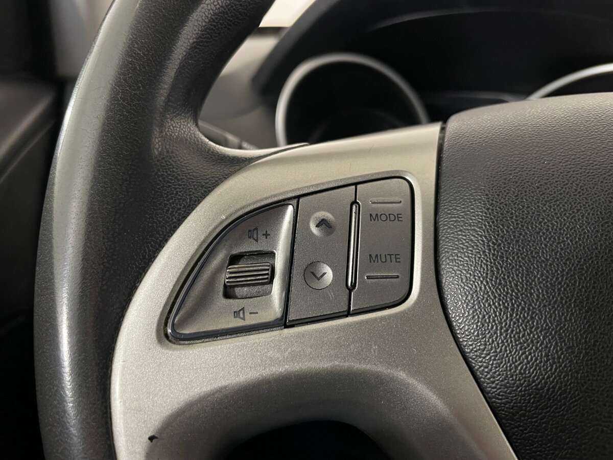 Hyundai ix35 б/у, 2013, Механическая. Фото: #14