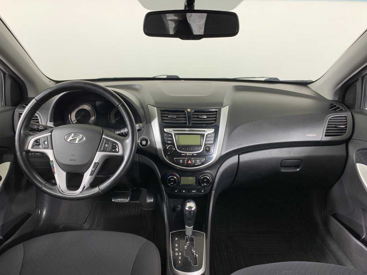 Hyundai Solaris б/у, 2012, Автоматическая. Фото: #12