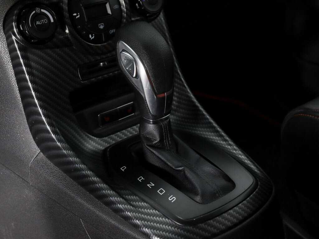 Ford Fiesta б/у, 2016, Роботизированная. Фото: #9