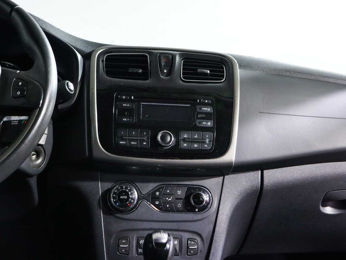 Renault Sandero б/у, 2016, Автоматическая. Фото: #12