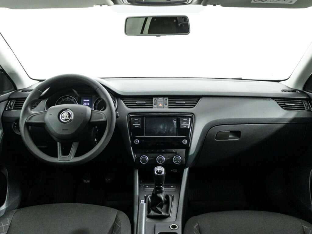 Skoda Octavia б/у, 2018, Механическая. Фото: #12