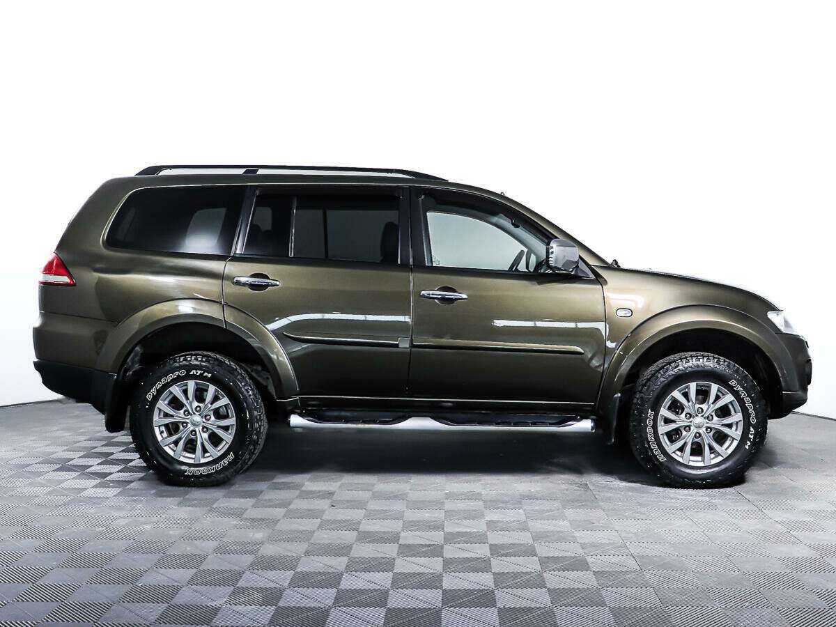 Mitsubishi Pajero Sport б/у, 2014, Автоматическая. Фото: #2