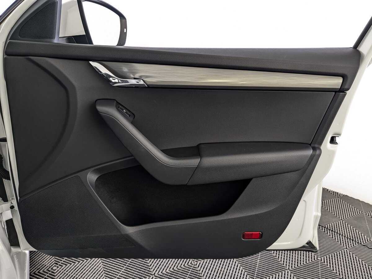 Skoda Octavia б/у, 2017, Роботизированная. Фото: #17