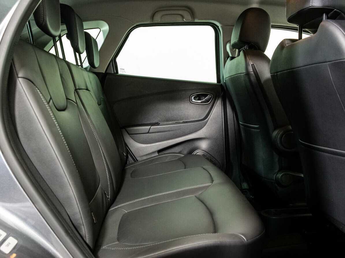 Renault Kaptur б/у, 2017, Автоматическая. Фото: #12