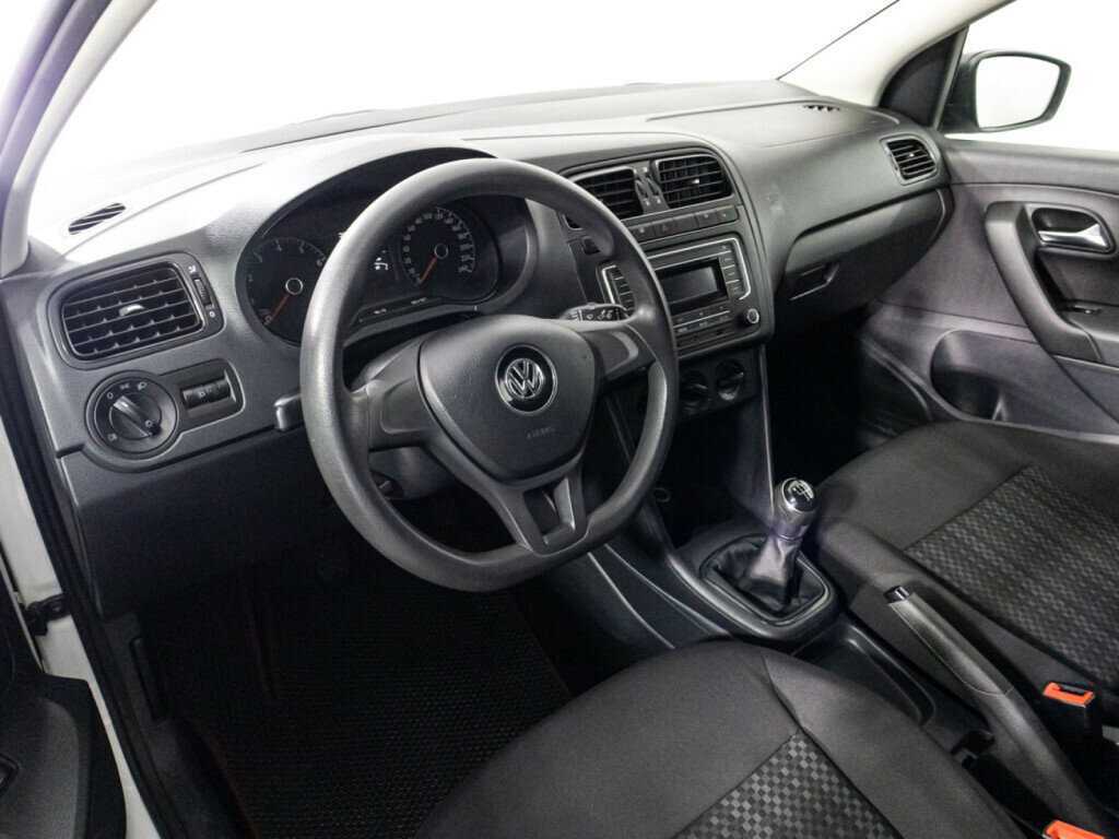 Volkswagen Polo б/у, 2016, Механическая. Фото: #10