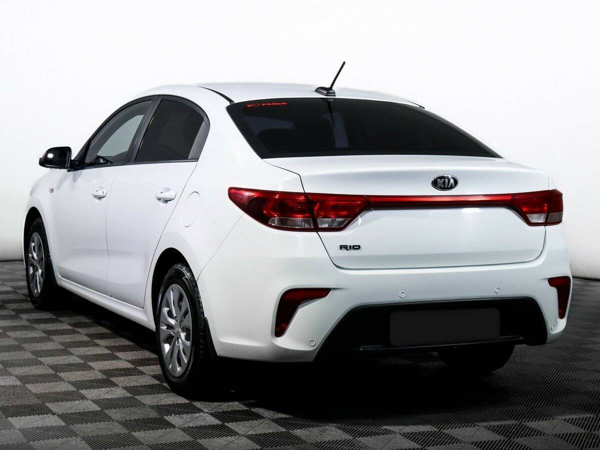 Kia Rio б/у, 2017, Автоматическая. Фото: #6