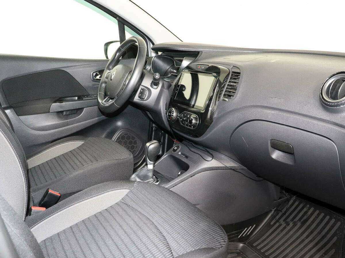 Renault Kaptur б/у, 2017, Автоматическая. Фото: #6