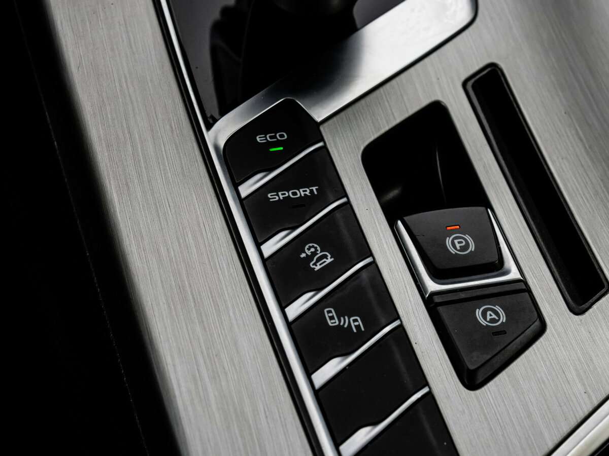 Geely Coolray б/у, 2021, Роботизированная. Фото: #12