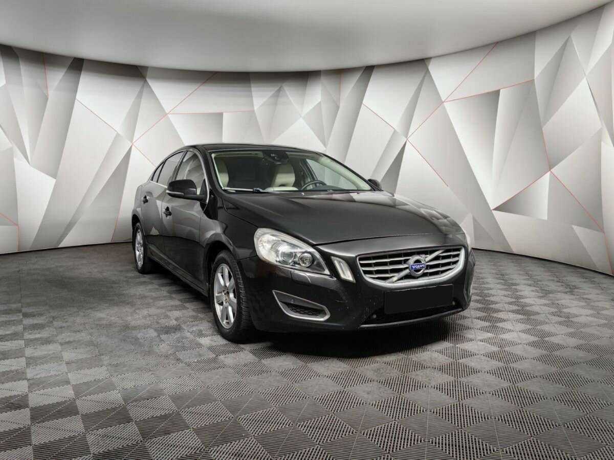 Volvo S60 б/у, 2013, Автоматическая. Фото: #2