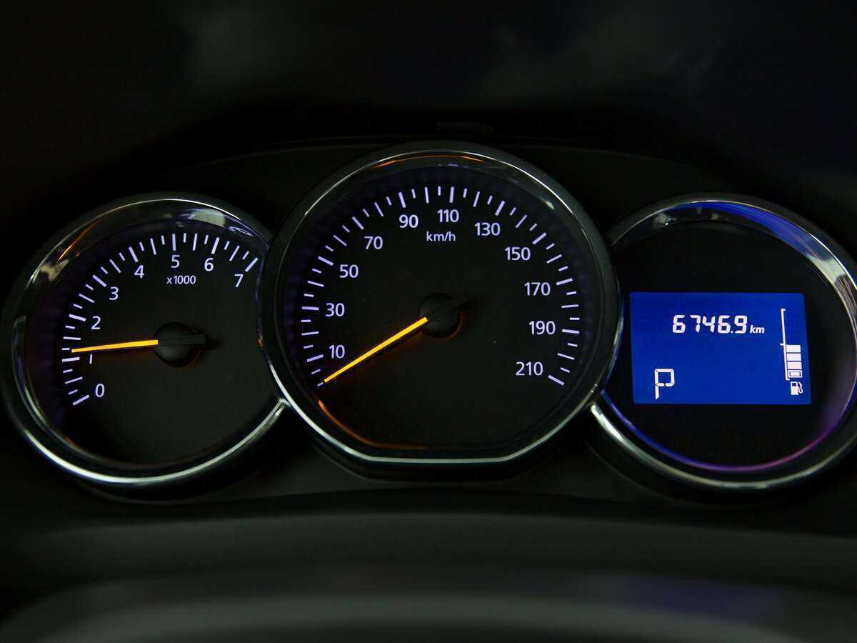 Renault Logan б/у, 2015, Автоматическая. Фото: #10