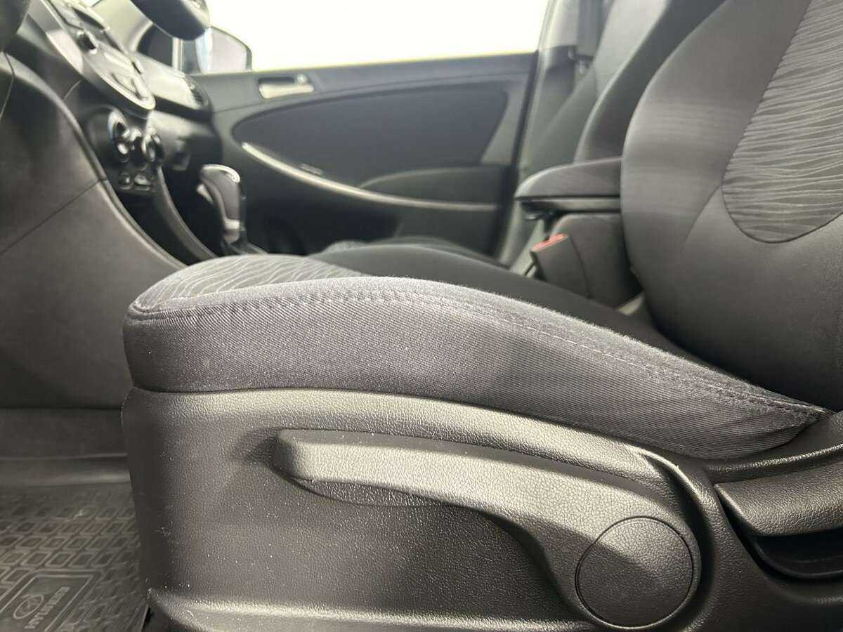 Hyundai Solaris б/у, 2016, Автоматическая. Фото: #9