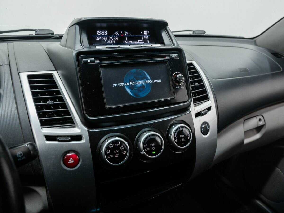 Mitsubishi Pajero Sport б/у, 2014, Автоматическая. Фото: #17