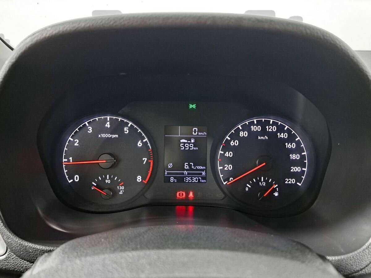 Hyundai Solaris б/у, 2017, Механическая. Фото: #12