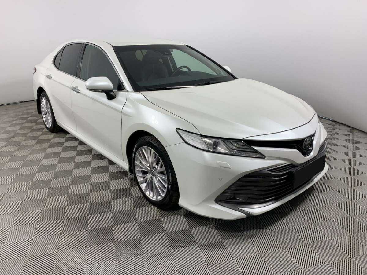 Toyota Camry б/у, 2021, Автоматическая. Фото: #2