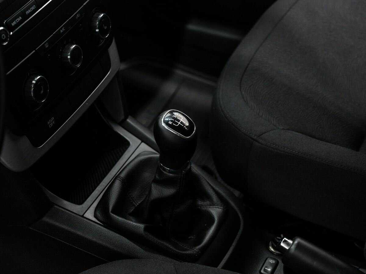 Skoda Yeti б/у, 2014, Механическая. Фото: #17