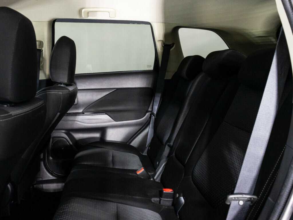 Mitsubishi Outlander б/у, 2017, Вариатор. Фото: #9