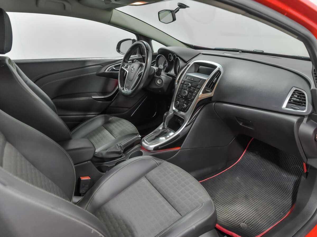 Opel Astra б/у, 2013, Автоматическая. Фото: #10