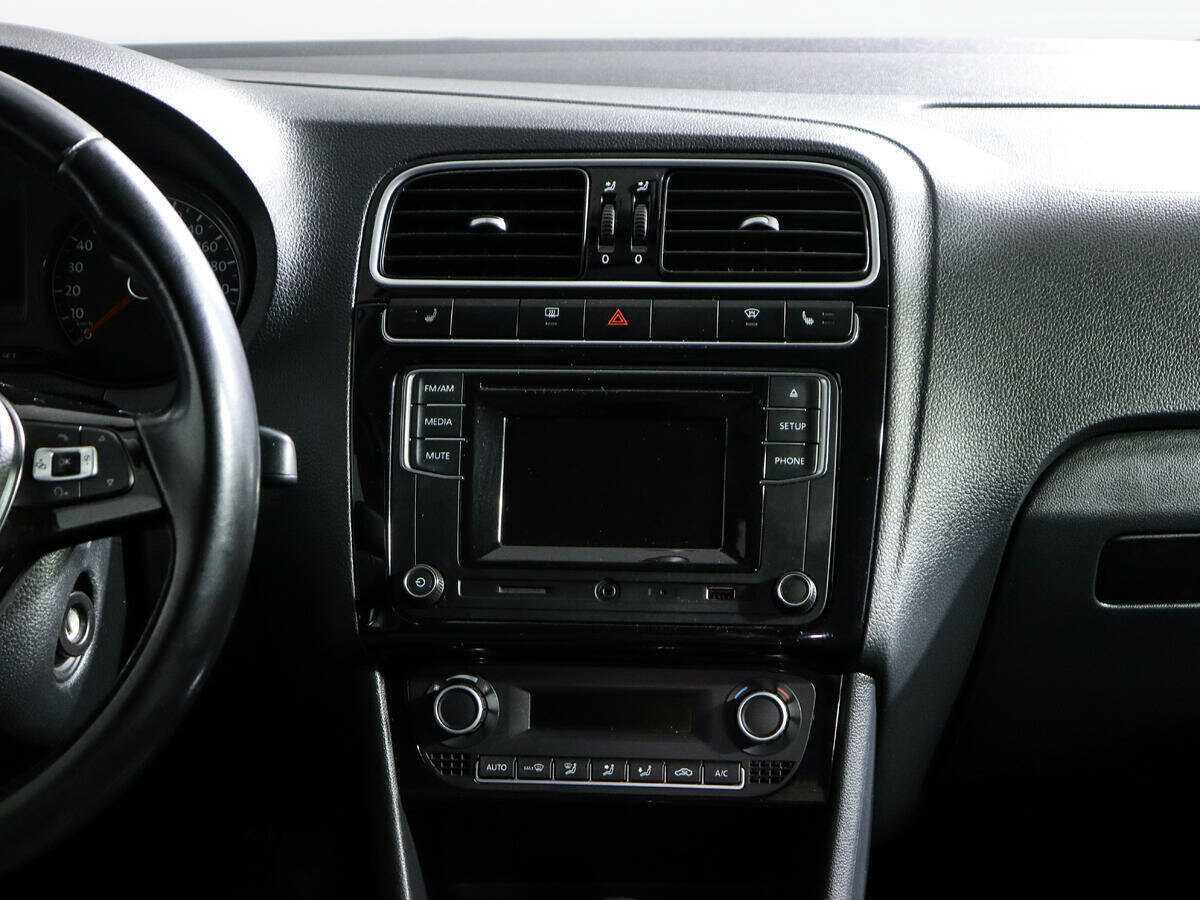 Volkswagen Polo б/у, 2017, Автоматическая. Фото: #12