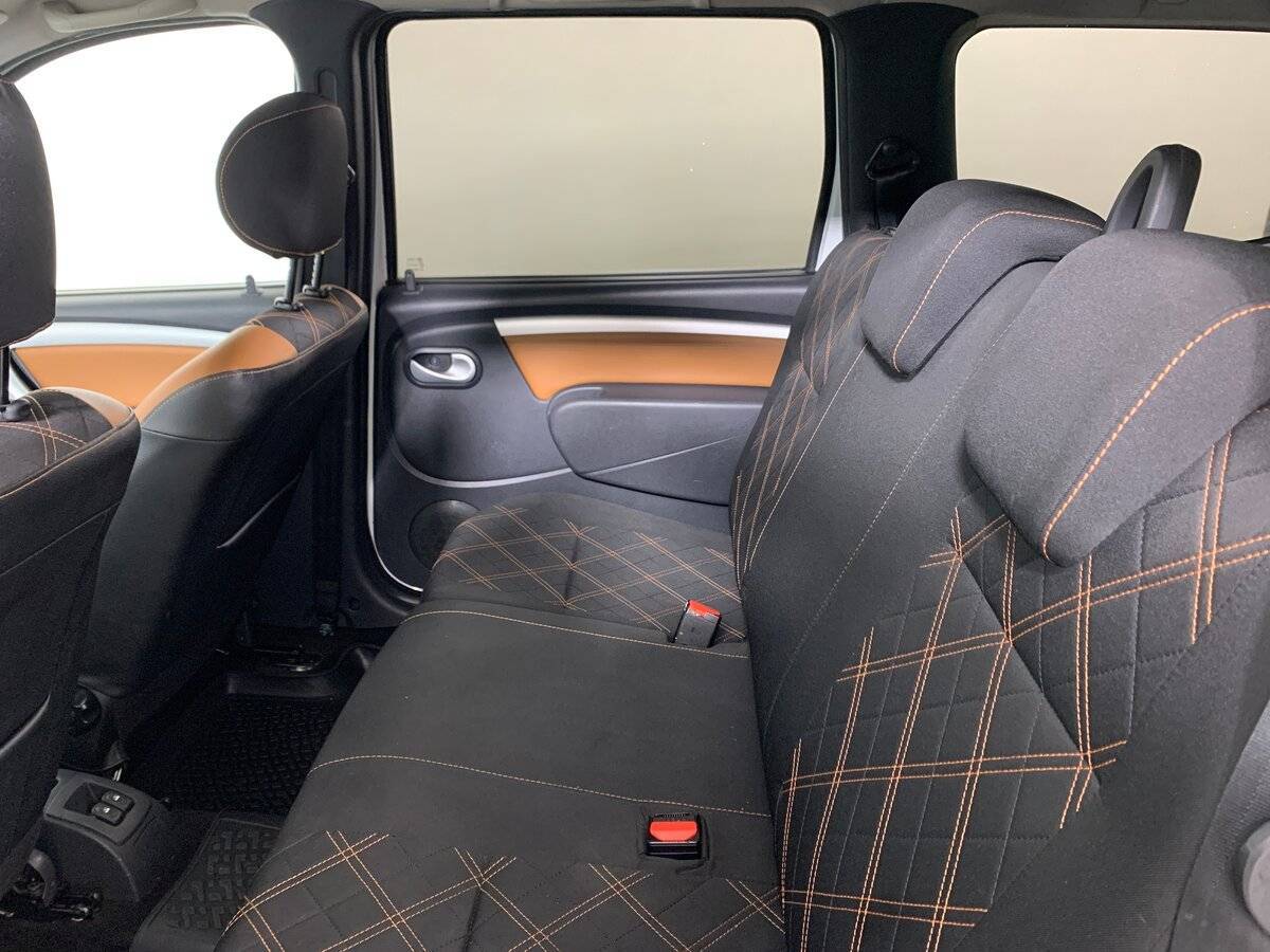 Lada (ВАЗ) Largus б/у, 2018, Механическая. Фото: #17