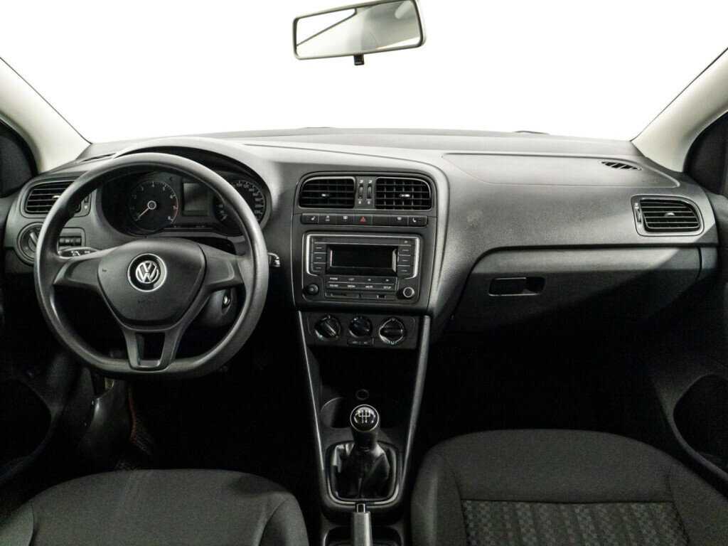 Volkswagen Polo б/у, 2016, Механическая. Фото: #12