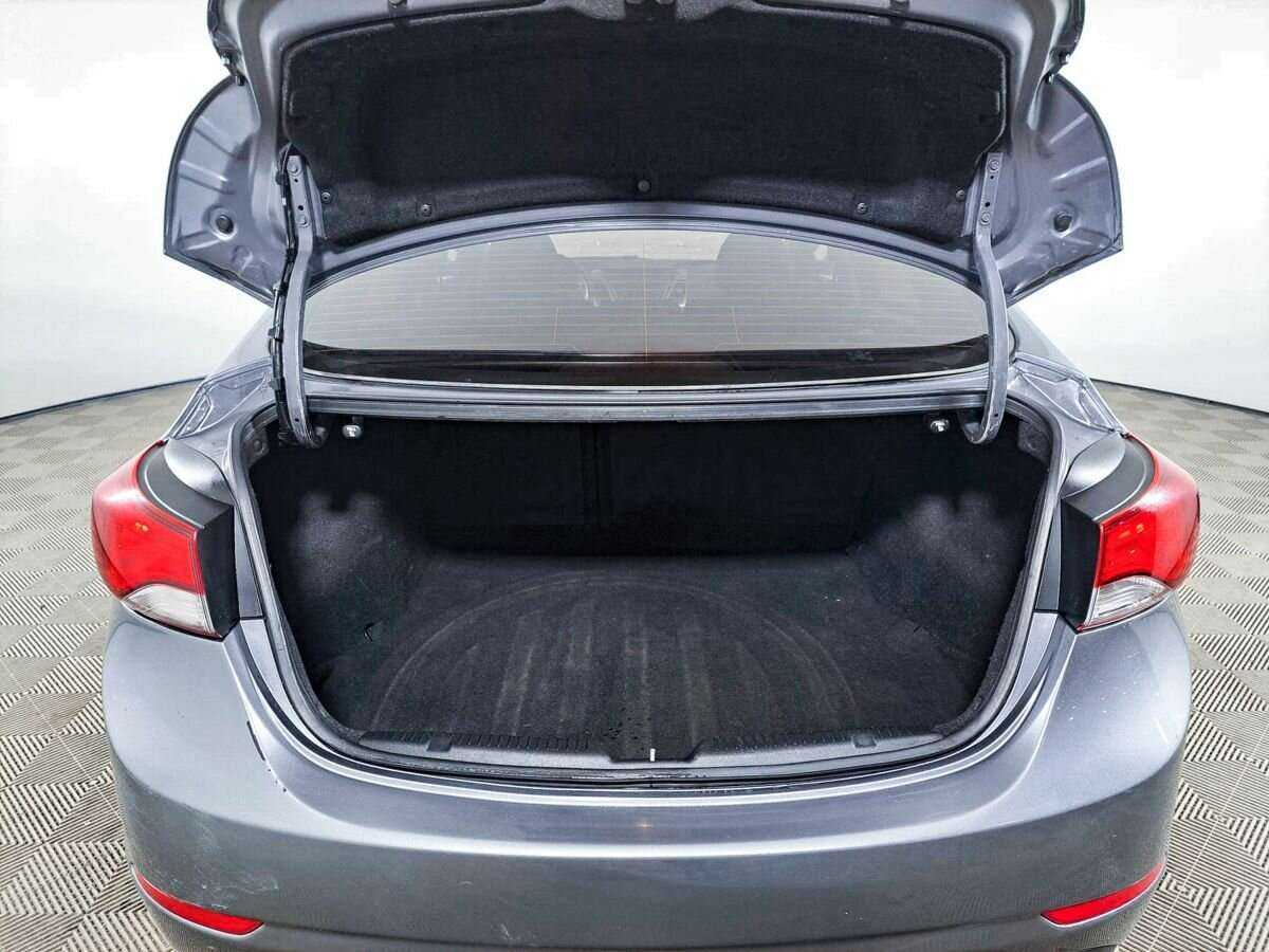 Hyundai Elantra б/у, 2015, Механическая. Фото: #9