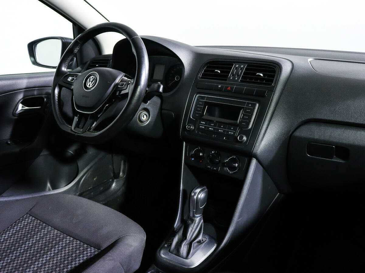 Volkswagen Polo б/у, 2018, Автоматическая. Фото: #6